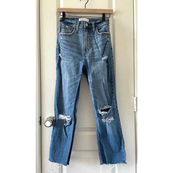 Abercrombie & Fitch The Ankle Straight Ultra High-Rise Ankle Jean - Picture 2 of 4